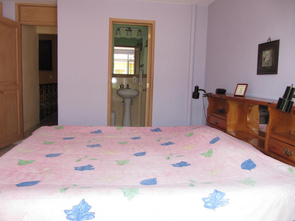 La Puerta Violeta Guesthouse & Spa San Juan Cosalá Pokoj fotografie
